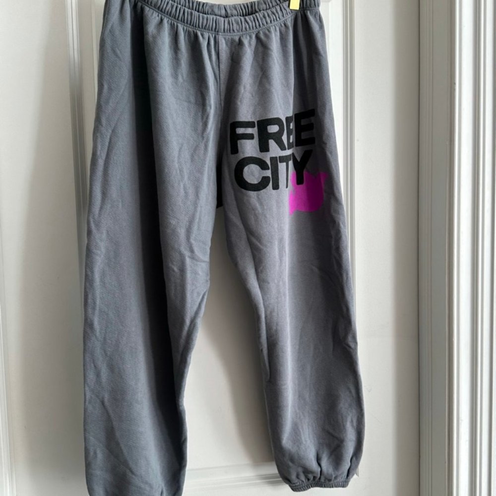 FreeCity Sweatpants